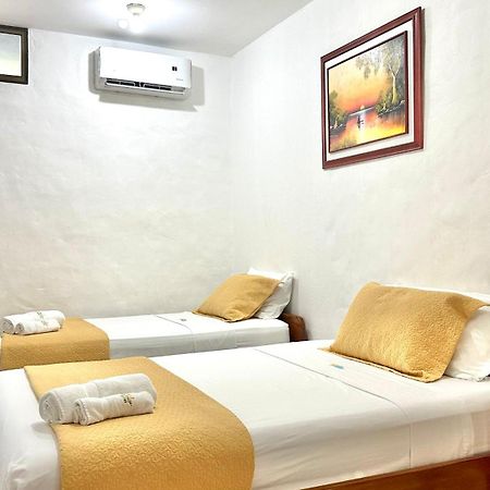 Hostal Suenos Silvestres Puerto Ayora  Ngoại thất bức ảnh